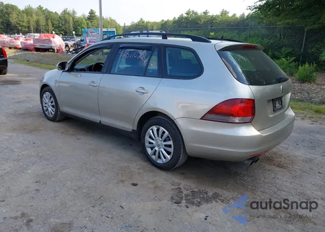 2014 Volkswagen Jetta Sportwagen 2.5L S from USA, damaged, VIN 3VWKP7AJ7EM627820